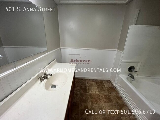 Photo - 401 S Anna St