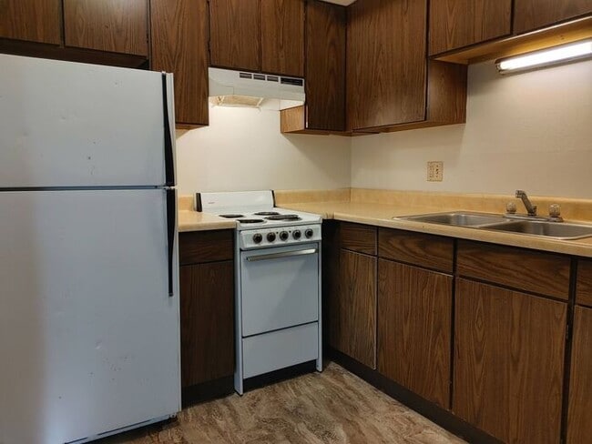 $875 | 1 Bedroom, 1 Bathroom Apartment | No Pets | Available for IMMEDIATE Move In!