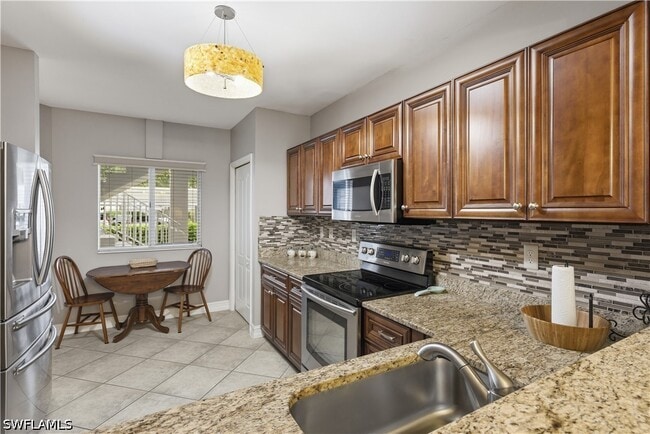 Photo - 7822 Great Heron Way Unidad 106