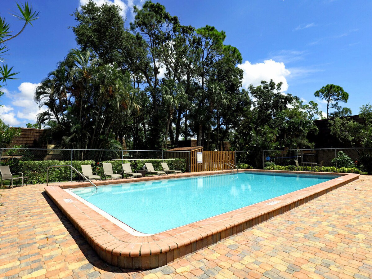 Photo - Parkwoods 12341-2 Unit 12341 Woodrose Court, 2