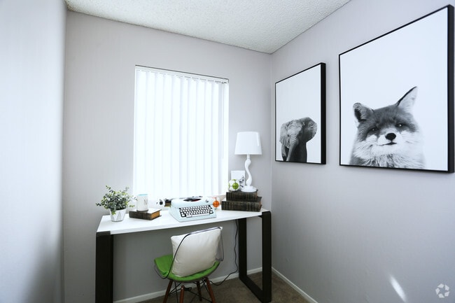 1BR, 1BA - 578 SF