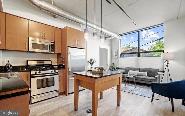 Building Photo - 2301 Champlain St NW Unit 111 Rental