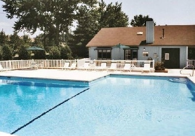 Piscina - Brandemere Apartment Homes