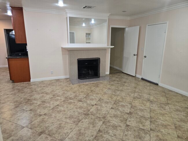 Photo - 1645 W Wisteria Pl