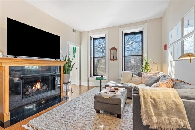 Photo - 1633 N North Park Avenue Unidad 3