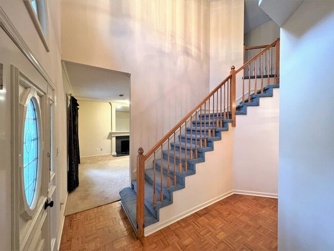 Photo - GREAT FARRAGUT LOCATION WITH INVITING FRONT PORCH CHARM!!!