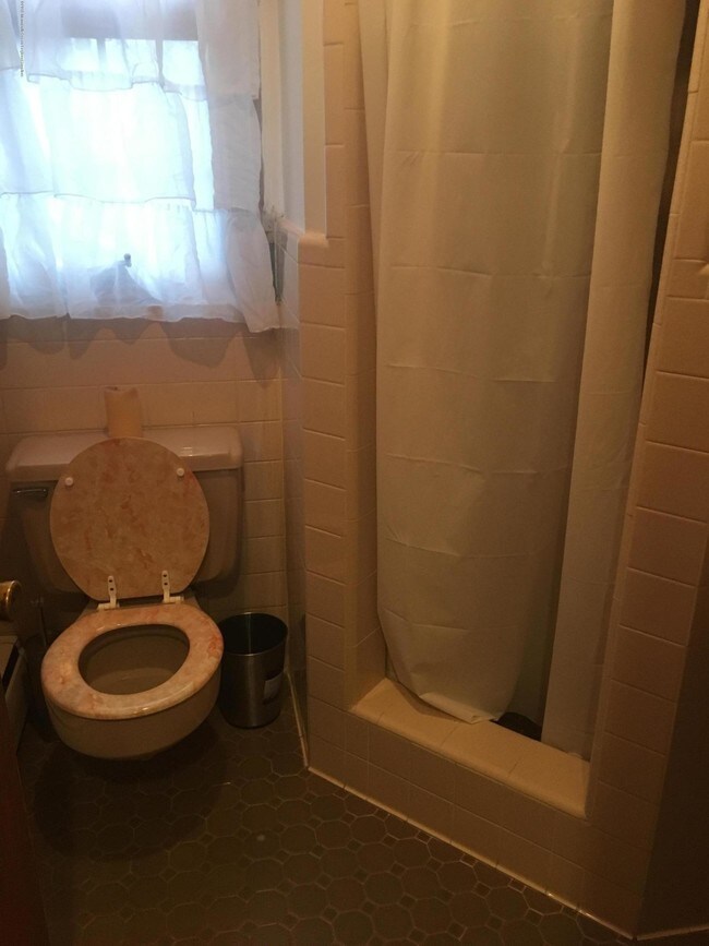 Photo - 24 Cambell Ct