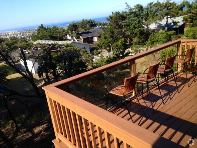 Building Photo - 2921 NW Bayshore Loop Rental