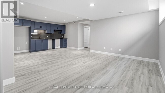 Photo - 1232 Montblanc Cres