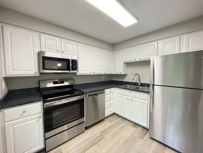 Photo - Redmond Park Apts