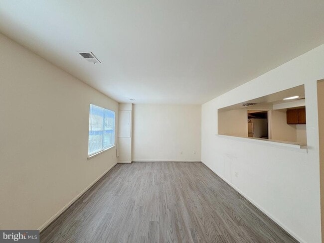 8632 Walutes Cir Unit B