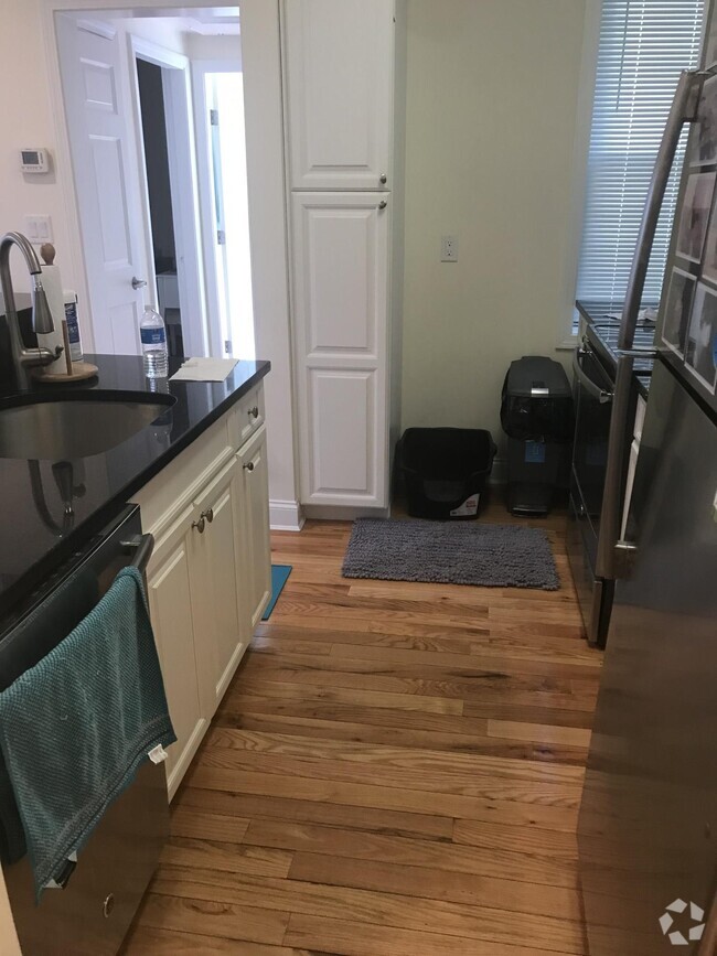 Building Photo - 7 Chauncy St Unit 1-5 Rental