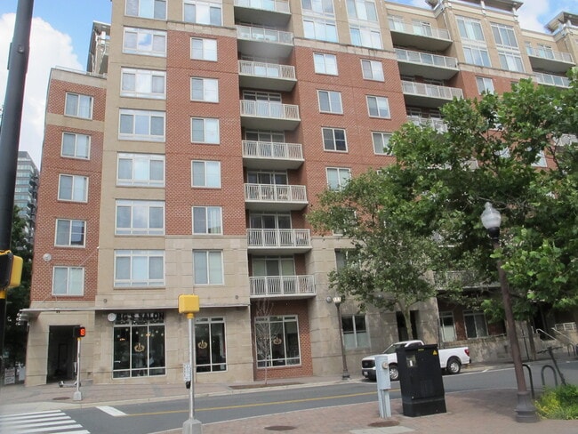 Photo - 820 N Pollard St Unit 707