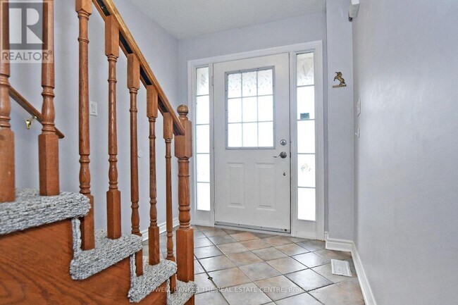 Photo - 340 Silken Laumann Dr