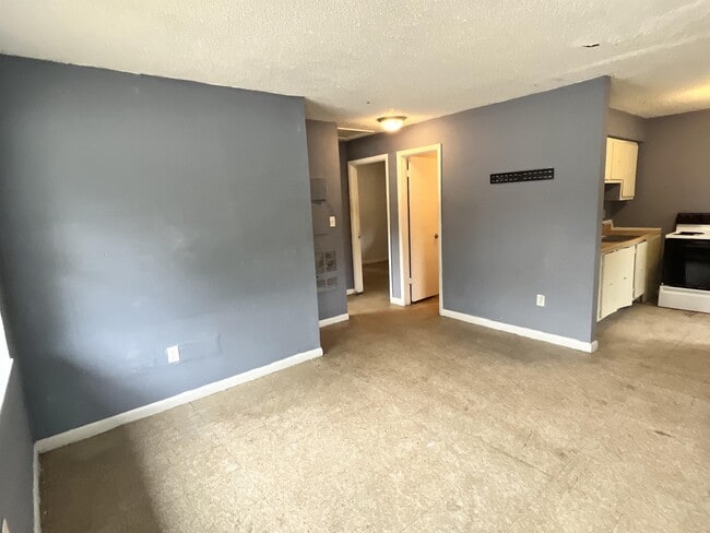 Photo - 402 Terry St