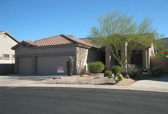 View from street - 4135 N Starry Pass Cir Casa