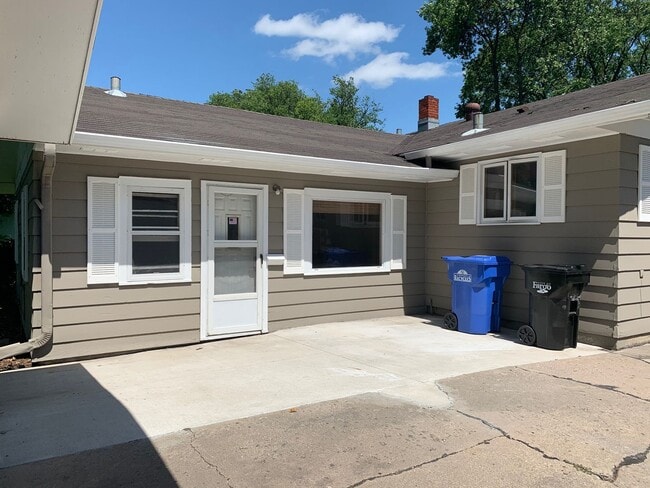 1418 - 1418 Apartment Unit B