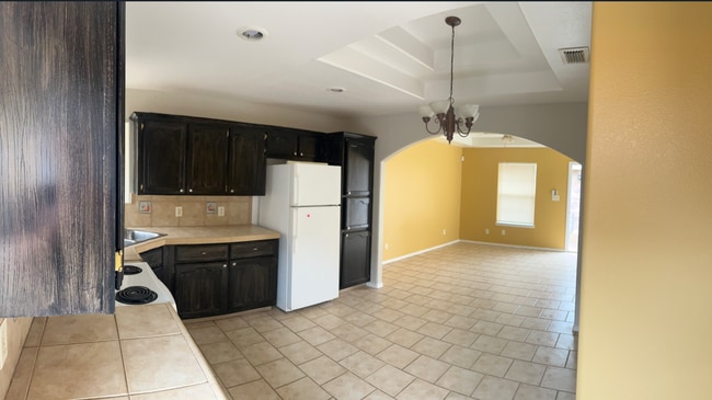 Building Photo - 1804 Agua Fina Unit 4