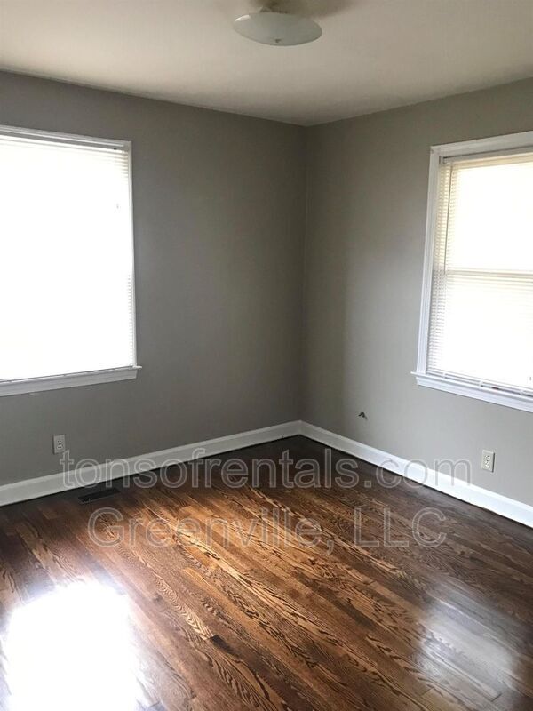 Photo - 105 Maple Dr Unit A