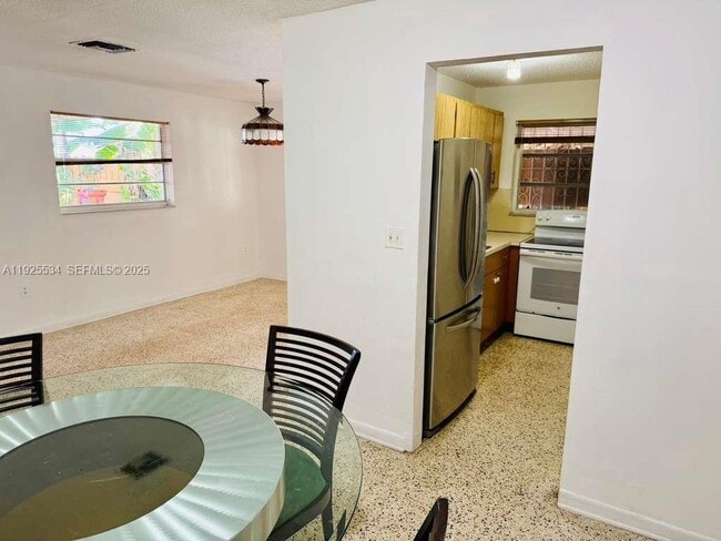 Photo - 751 SE 6th Pl Unit 2