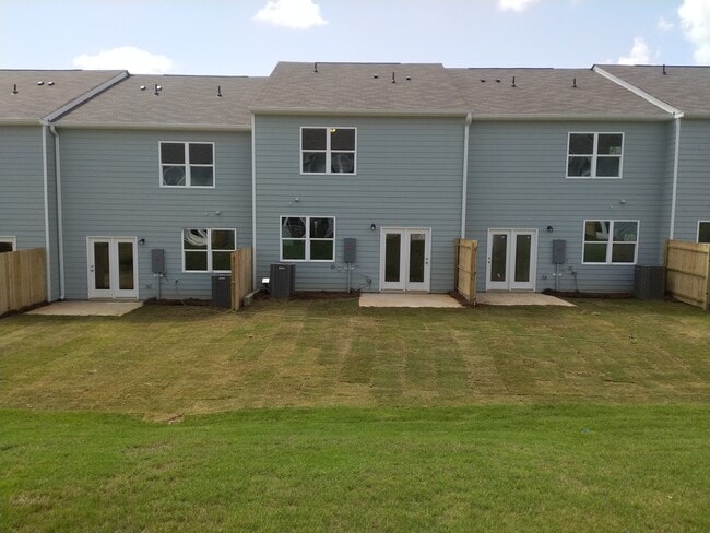 Photo - 306 Penn Sta Wy