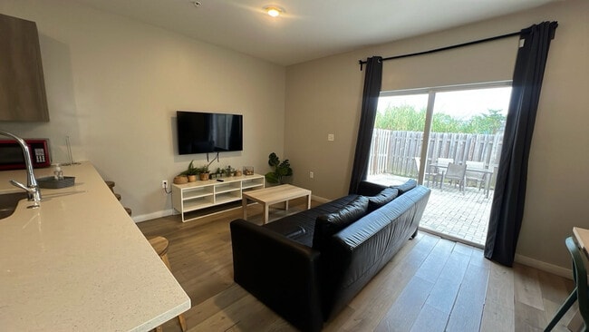 Photo - 171 NW 158th St Unidad SI FL1-ID1022253P
