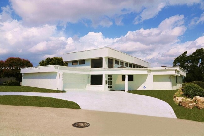 Building Photo - 6003 Umbrella Tree Ln