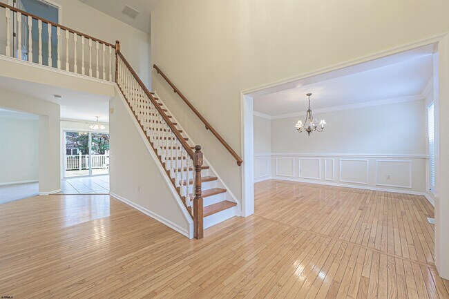 Photo - 305 Joann Dr