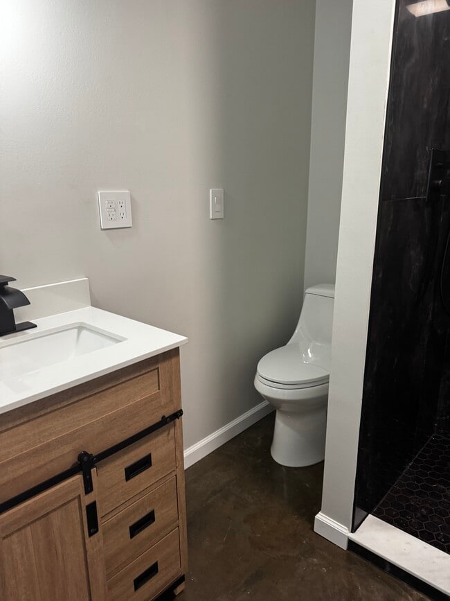Bathroom - 1042 Adams Rd Unit Apartment