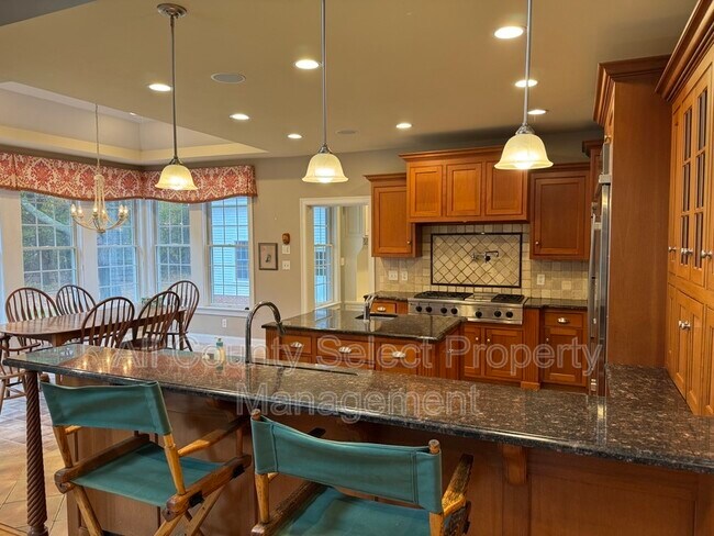 Photo - 8 Azalea Way