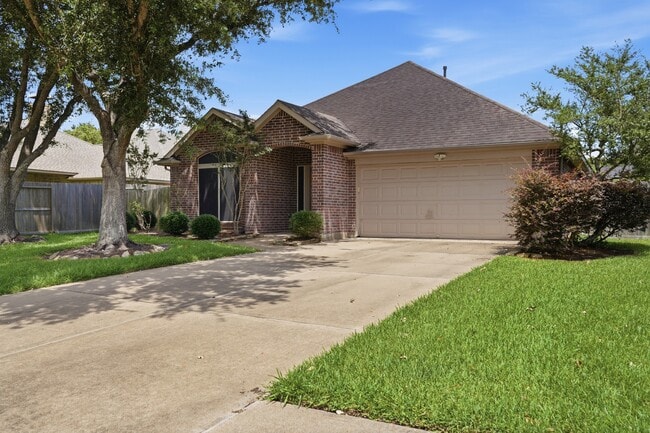 Photo - 321 Preston Ln