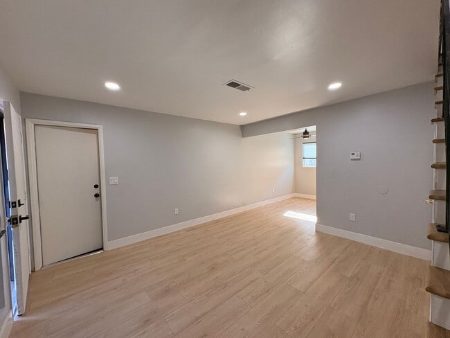 Photo - 1708 E Fairfield Ct Unit 2