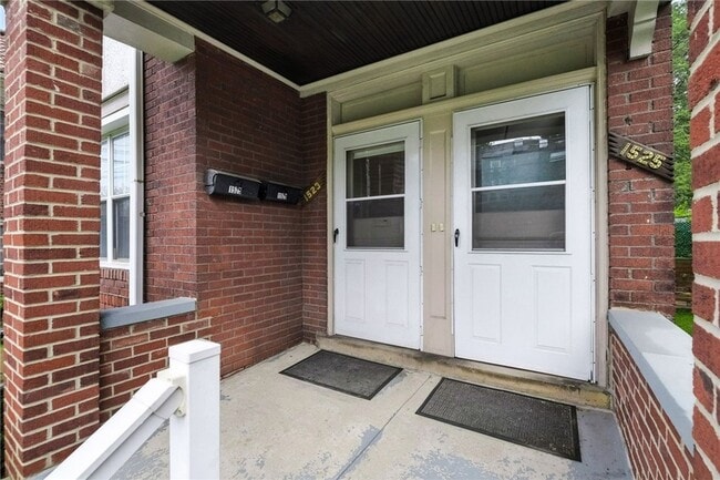 Photo - 1525 S Negley Ave Unit Pittsburgh, PA 15217