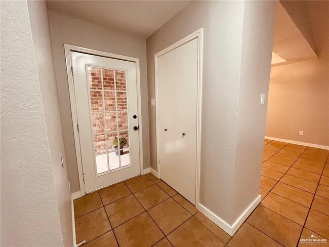 Photo - 21 Bluebird Ave