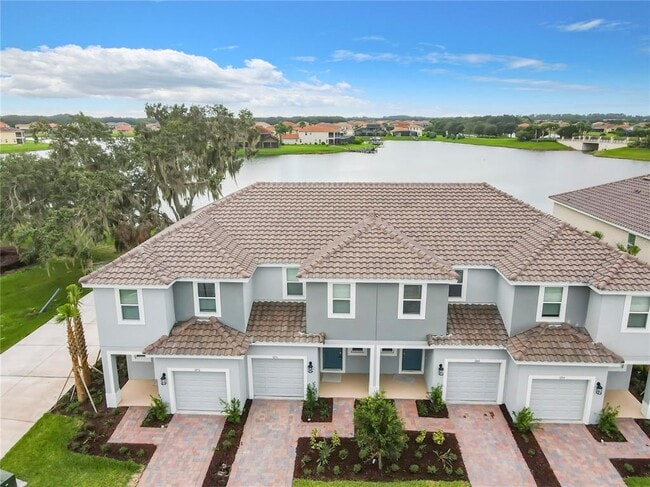 1256 Lago Vista Ct
