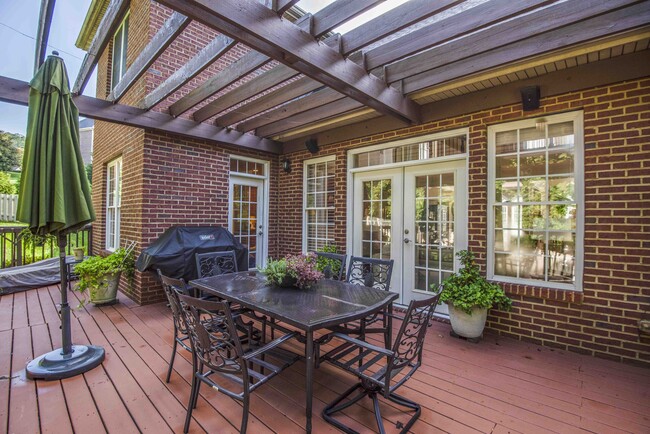 Photo - 9728 Valley Woods Ln