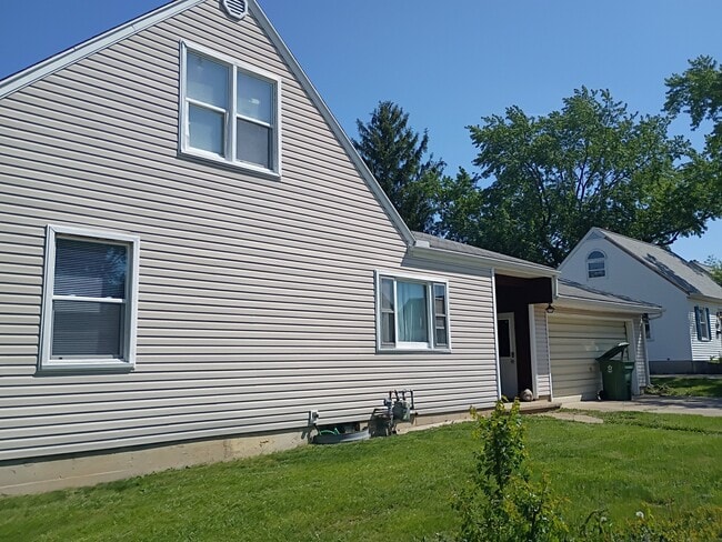 Photo - 1402 N Main Ave