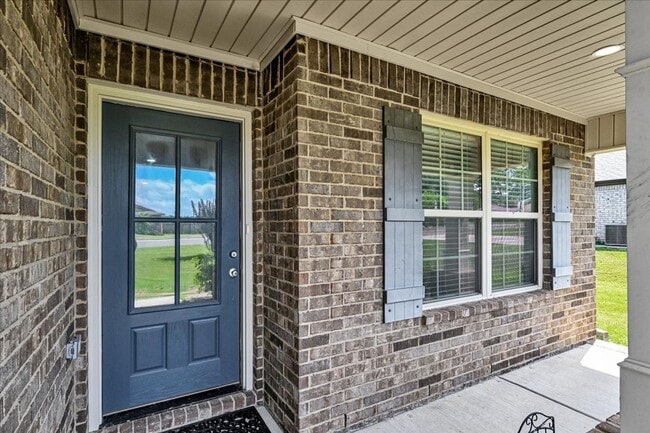 Photo - 3 Bedroom, 2 Bath home.