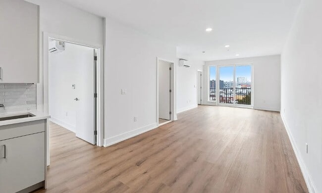 Photo - 1813 N Howard St Unidad A01