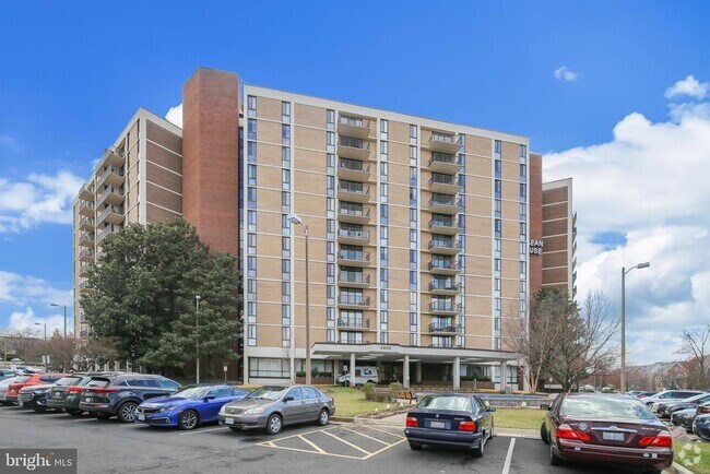 Building Photo - 6800 Fleetwood Rd Unit 1004 Rental