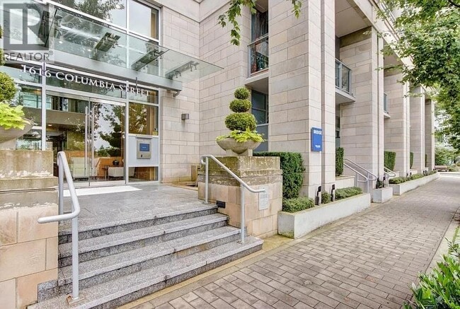 Photo - 1618 Columbia St