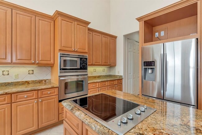2012 Island Estates Dr