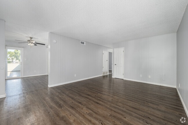 3BR, 2BA - 1248SF - Living Room - Arroyo Vista Apartments