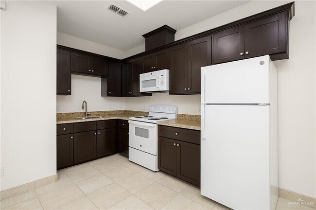 Photo - 11 Valley N Cir Unidad B