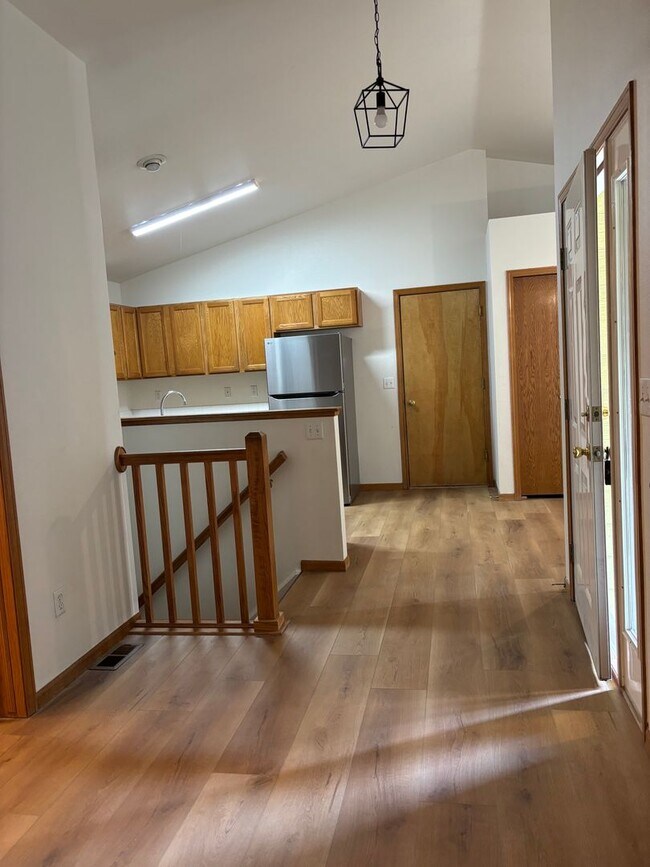 Photo - Spacious 2-Bedroom & 3 Bathroom Home – Move-In Ready