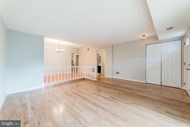 Photo - 7938 Bentley Village Dr Unidad 32C