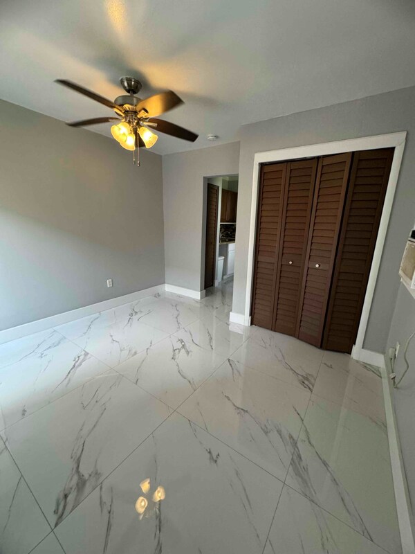 Photo - 921 N 19th Ave Unidad 9