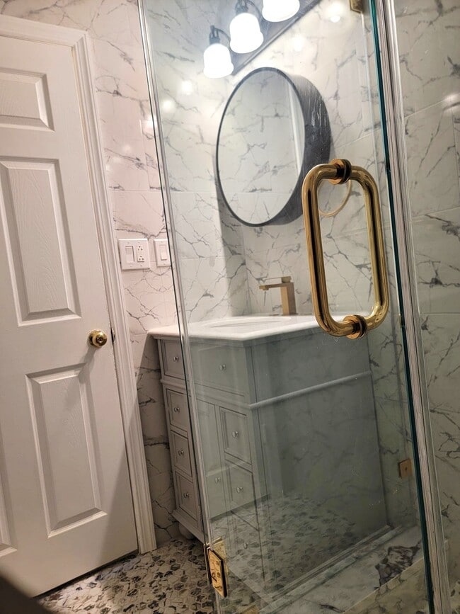 Photo - 446A Hancock St Unidad #3