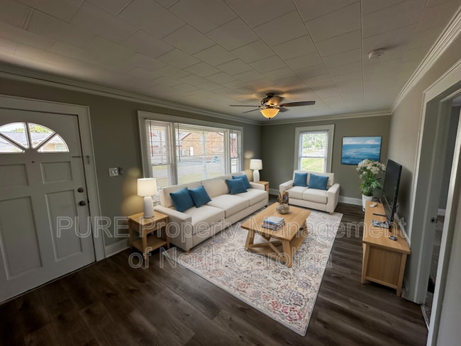 Photo - 1101 Woodlawn St