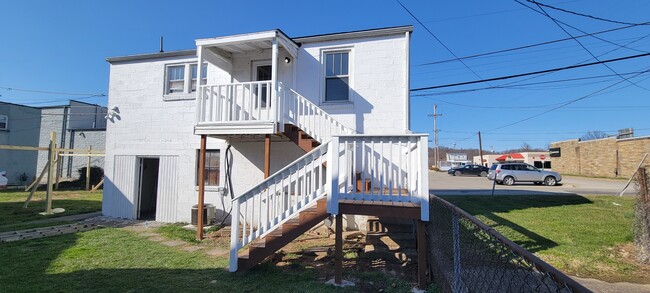 Building Photo - 5004 Kentucky St Rental